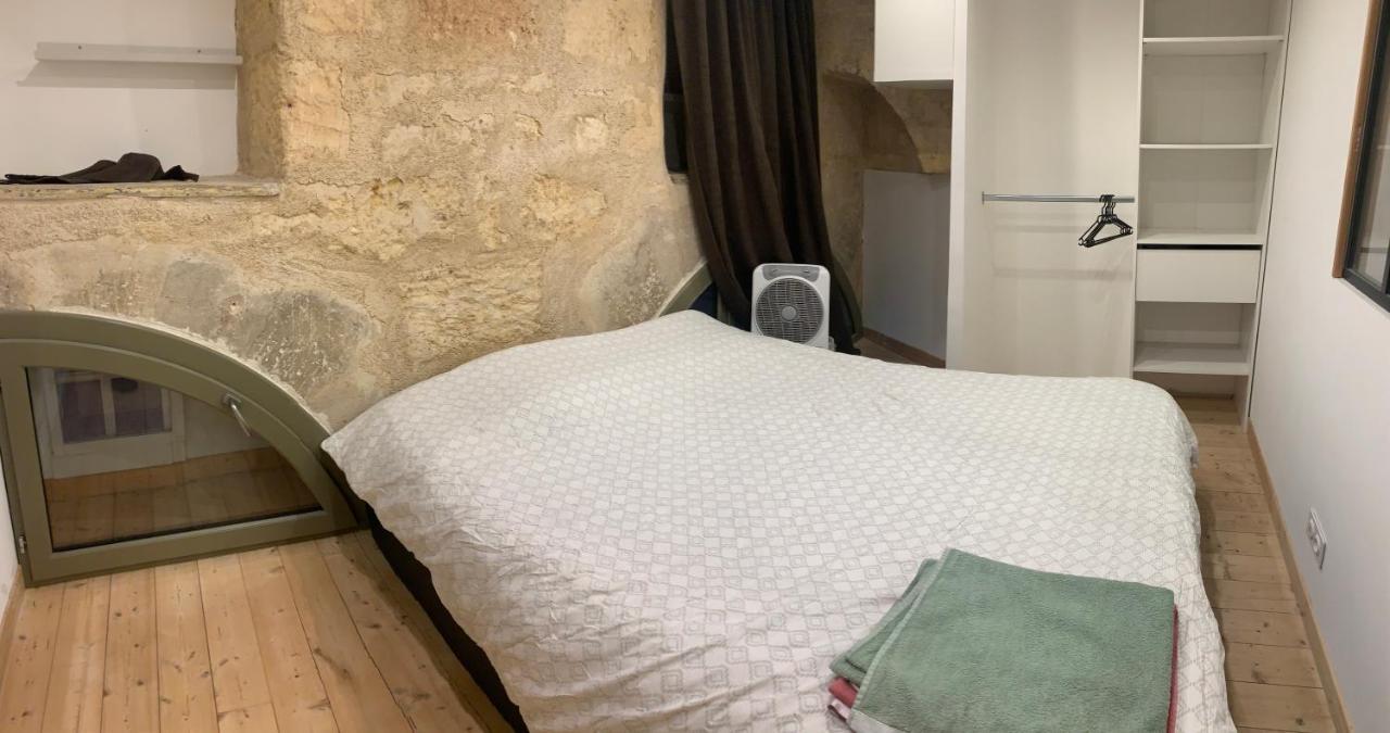 Privatunterkunft Avec Salle De Bain Et Cuisine Privee Centre Historique Avec Climatisation Et Patio *
